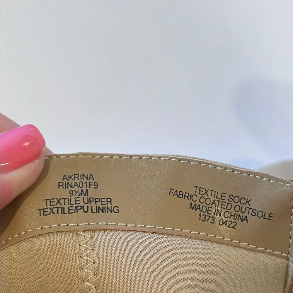 Anne Klein Tan Ankle Boots Heels 3”